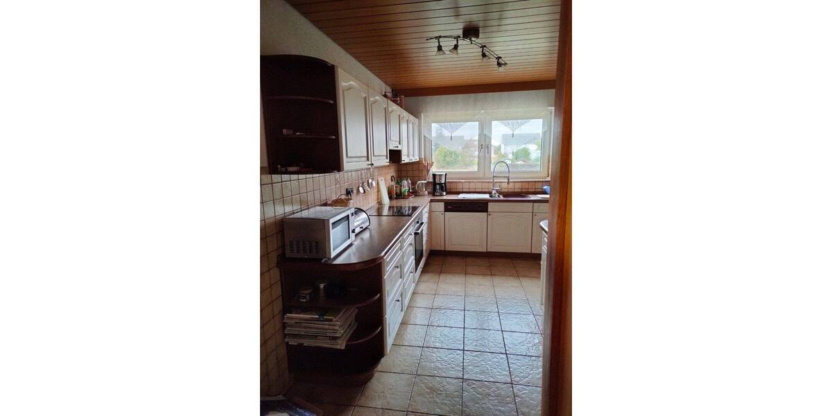 Etagenwohnung Holzheim - 5 Zimmer, 120 m&sup2;, 1.350&euro; | Angebot:26840382