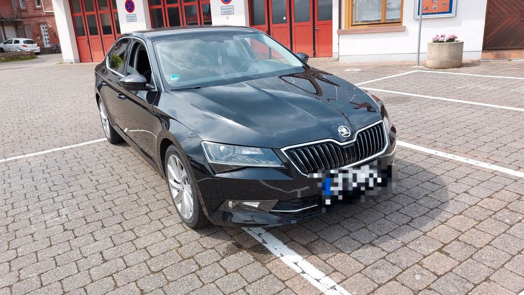 Skoda Superb 150.000 km 16.000 &euro; Ramberg 76857