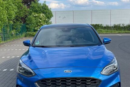 Ford Focus 59.000 km 22.750 &euro; Köln 50829
