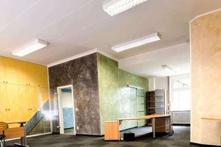 Einzelhandel in Oberhausen 1.100 € 83 m²