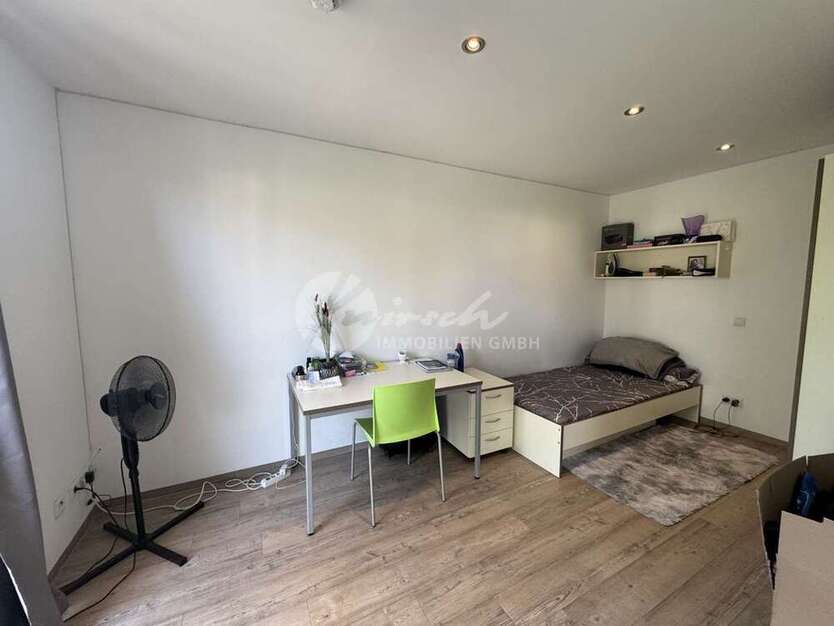 Wohnung zum Mieten in Augsburg 320 € 22 m²