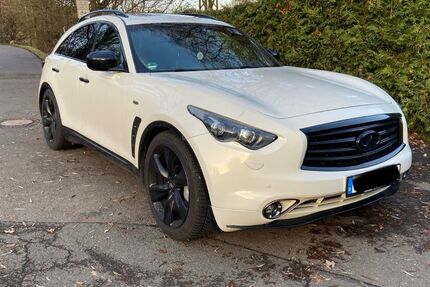 INFINITI QX70 112.220 km 16.000 &euro; Attendorn 57439