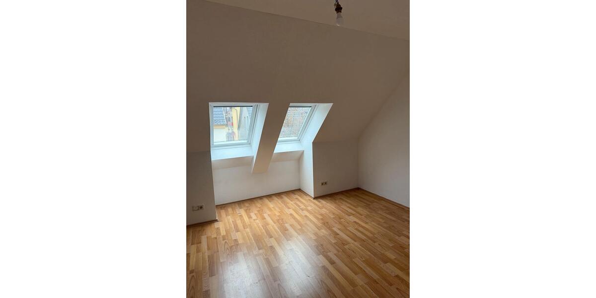 Dachgeschoßwohnung Aschersleben - 3 Zimmer, 60 m&sup2;, 450&euro; | Angebot:25483394