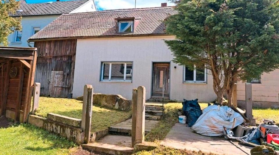 Doppelhaushälfte Arzberg - 4 Zimmer, 120 m&sup2;, 27.000&euro; | Angebot:25279797