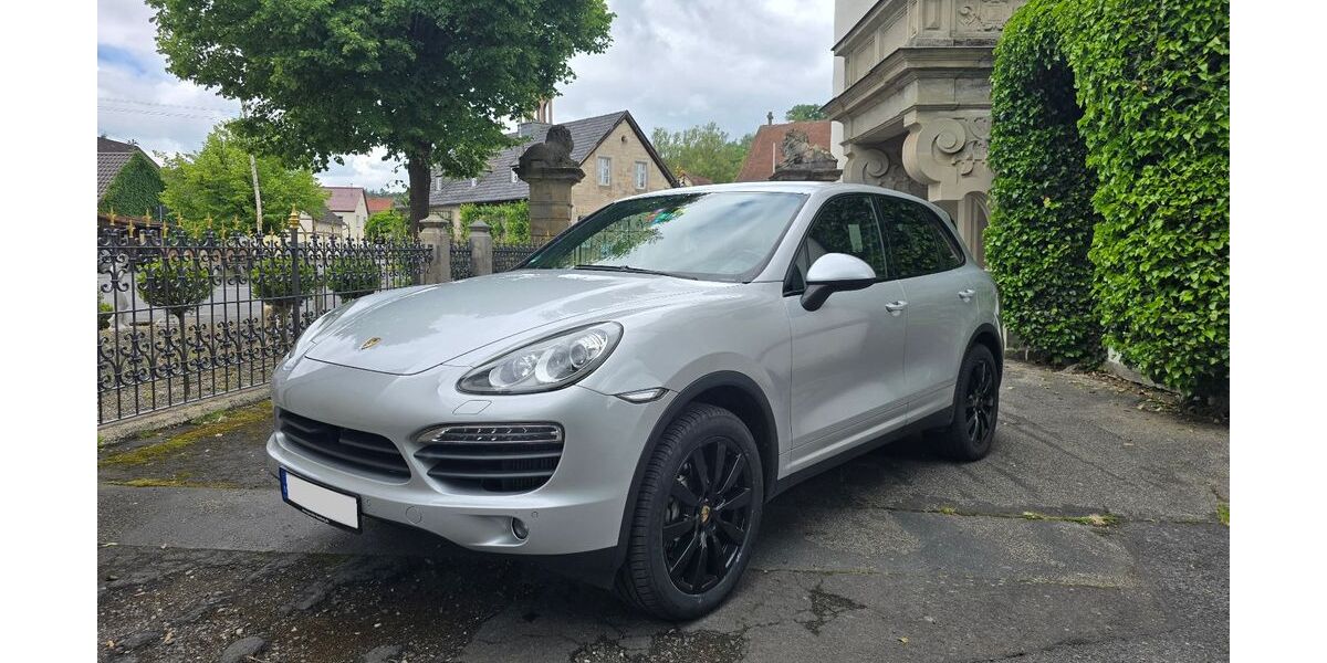 Porsche Cayenne 221.800 km 32.850 &euro; Michelau 96247
