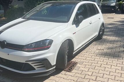 VW Golf 154.146 km 23.390 &euro; Hohenbrunn-Riemerling 85521
