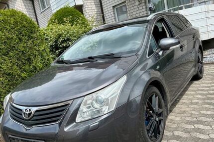 Toyota Avensis 301.000 km 4.700 &euro; Lage 32791