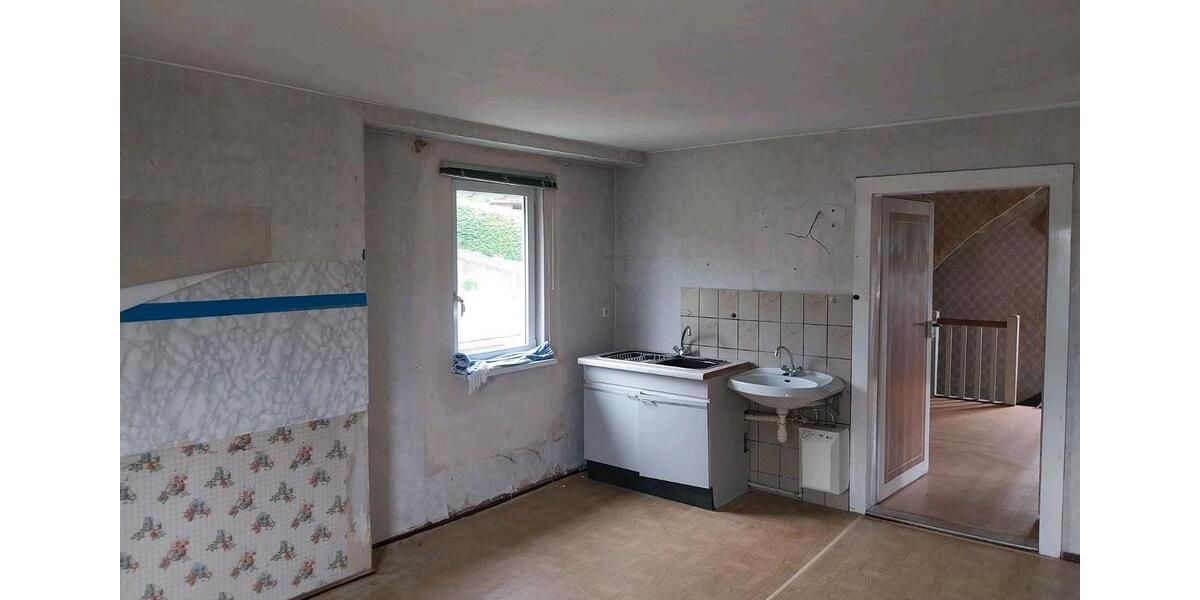Einfamilienhaus Klingenthal - 8 Zimmer, 140 m&sup2;, 48.000&euro; | Angebot:27204950