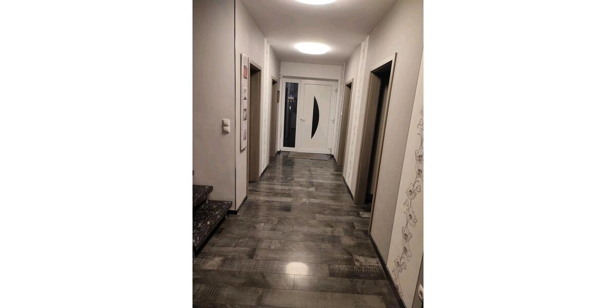 Einfamilienhaus Büdelsdorf - 4 Zimmer, 130 m&sup2;, 1.680&euro; | Angebot:26382507