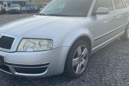 Skoda Superb 294.545 km 1.490 &euro; Rostock 18107