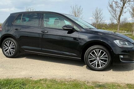 VW Golf 131.700 km 10.800 &euro; Sehnde 31319