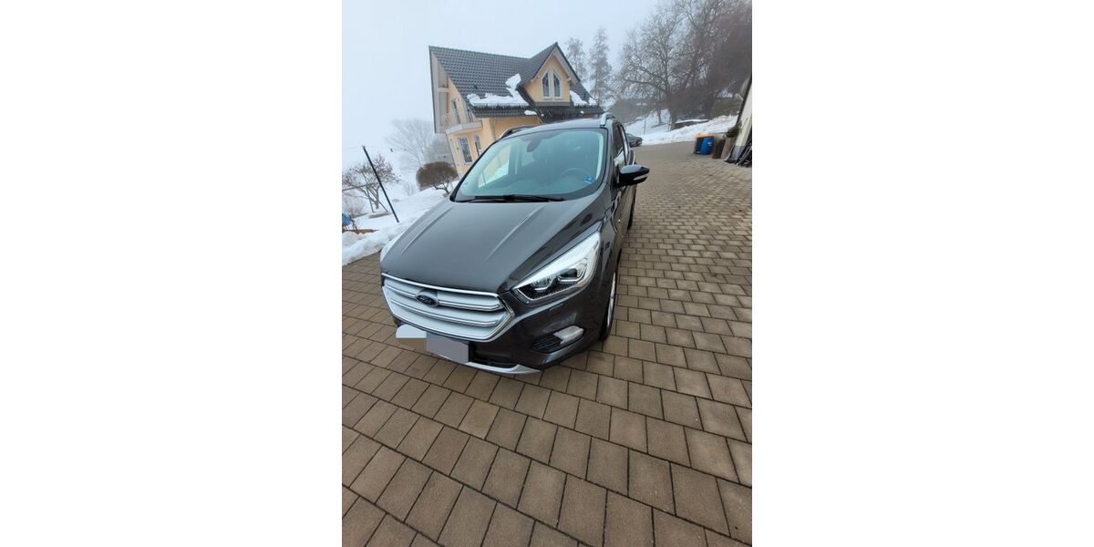 Ford Kuga 121.500 km 14.550 &euro; Ahorntal 95491