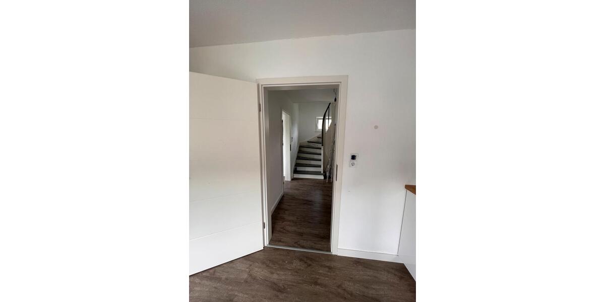 Einfamilienhaus Betzdorf - 3 Zimmer, 92 m&sup2;, 1.120&euro; | Angebot:25931942