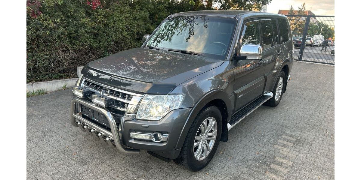 Mitsubishi Pajero 139.000 km 23.999 &euro; Berlin 13581