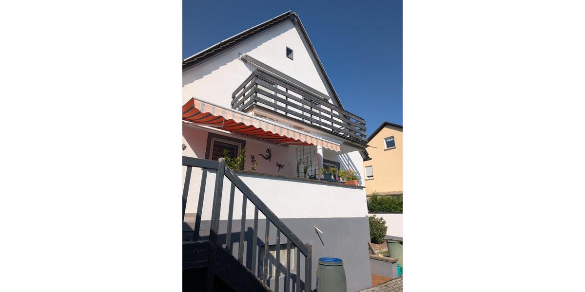 Mehrfamilienhaus, Wohnhaus Volkach - 6 Zimmer, 155 m&sup2;, 1.500&euro; | Angebot:24743696