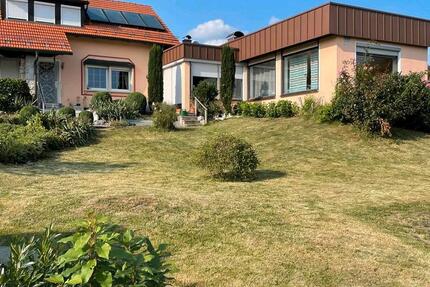 Haus Furth im Wald - 5 Zimmer, 150 m&sup2;, 950&euro; | Angebot:26343569