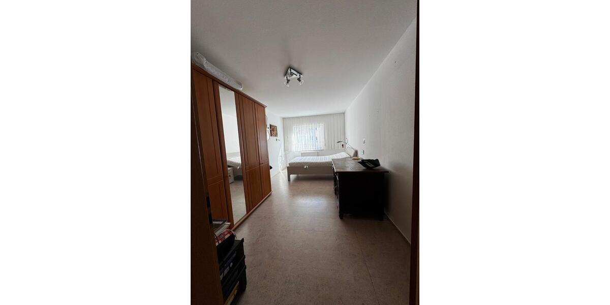 Etagenwohnung Zwickau Auerbach - 3 Zimmer, 70 m&sup2;, 95.000&euro; | Angebot:27455237