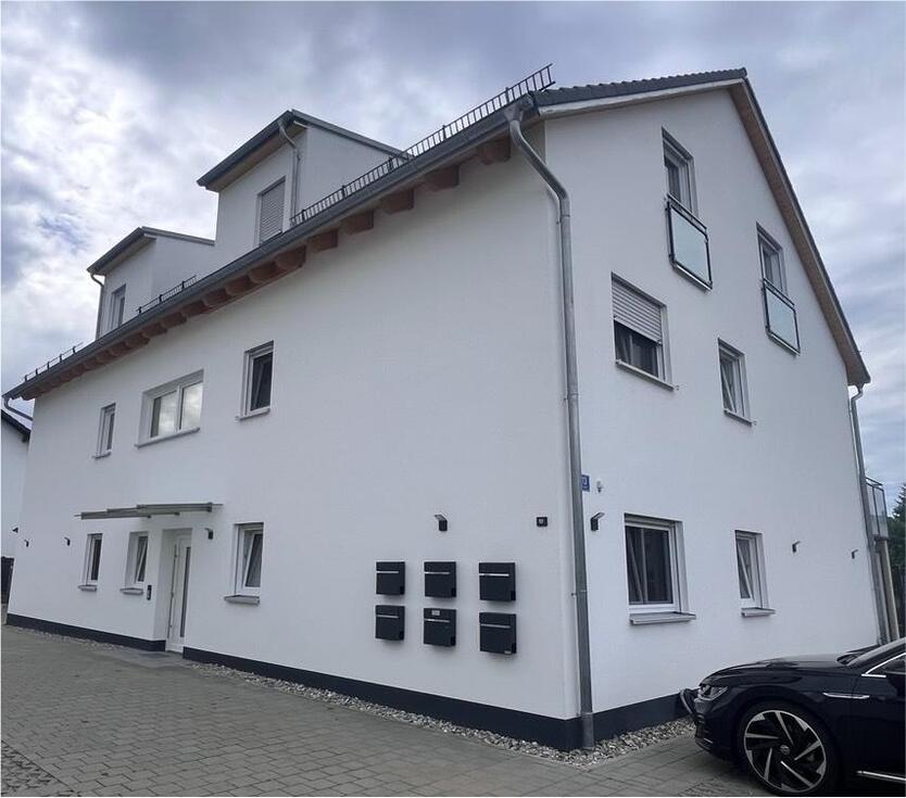 Moderne neue 3 Zimmer EG-Wohnung mit Garten und Stellplätze