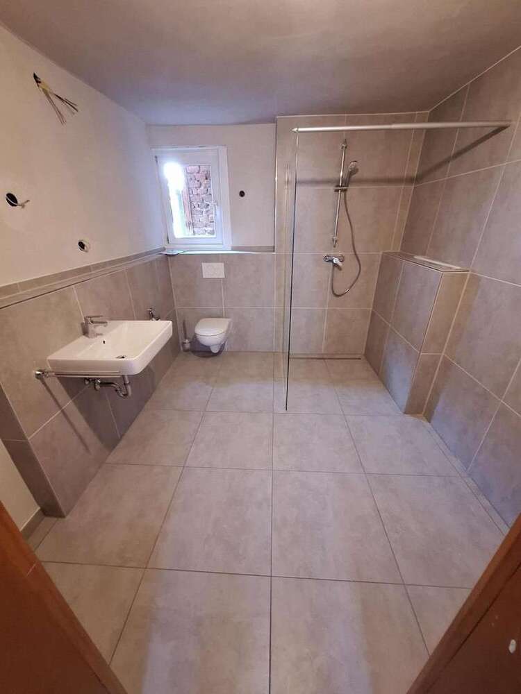 Haus zum Mieten in Groß-Umstadt 1.640 € 184 m²