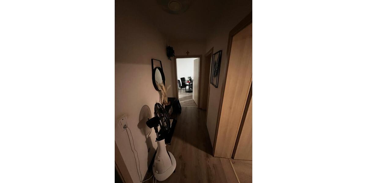 Hochparterre Singen (Hohentwiel) - 2.5 Zimmer, 54 m&sup2;, 179.000&euro; | Angebot:27092110