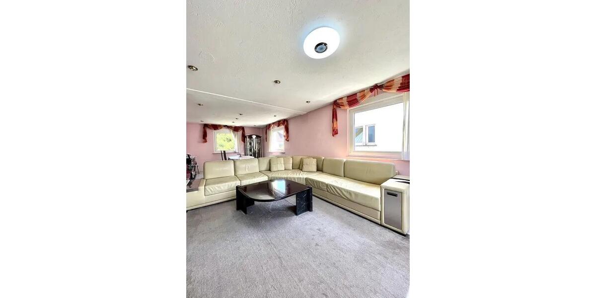 Mehrfamilienhaus, Wohnhaus Kornwestheim - 8.5 Zimmer, 189 m&sup2;, 620.000&euro; | Angebot:26137817
