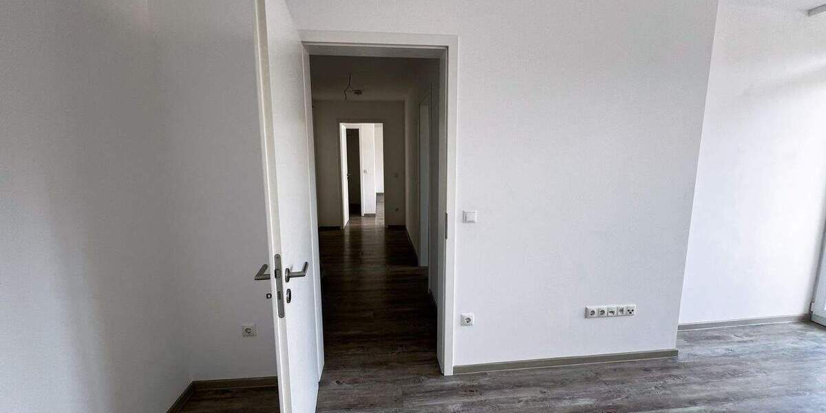 Etagenwohnung Nürnberg Steinbühl - 2 Zimmer, 65 m&sup2;, 950&euro; | Angebot:26867431