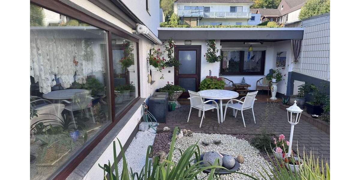 Schicke, ebenerdige Erdgeschoss-Eigentumswohnung mit separatem Eingang 3 zimmer