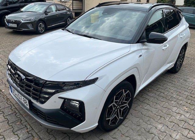 Hyundai TUCSON 62.000 km 32.400 € Villingen-Schwenningen 78048