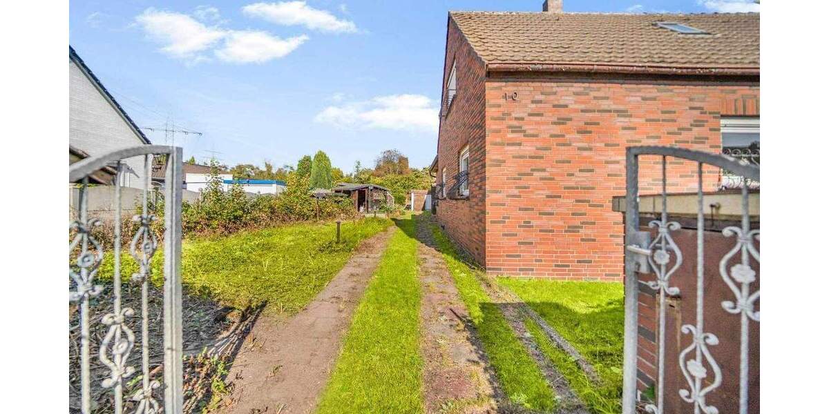 Baugrundstück mit Altbestand und Gartenteil in Vennhausen zimmer