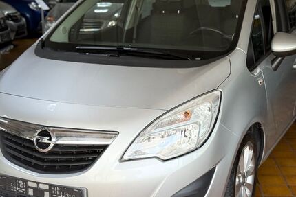 Opel Meriva 32.000 km 9.690 &euro; Oberhausen 46145