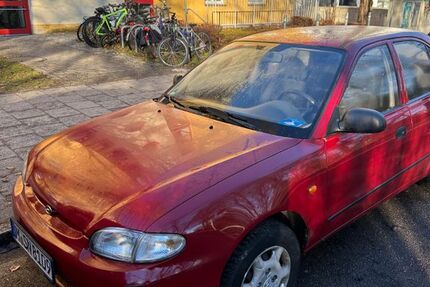 Hyundai Accent 43.350 km 600 &euro; München 81927