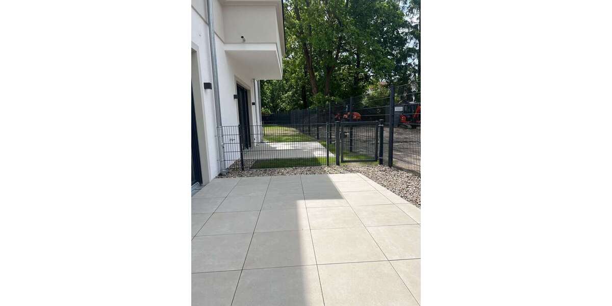Etagenwohnung Stahnsdorf - 3 Zimmer, 97 m&sup2;, 1.950&euro; | Angebot:26687823
