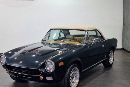 Fiat 124 Spider