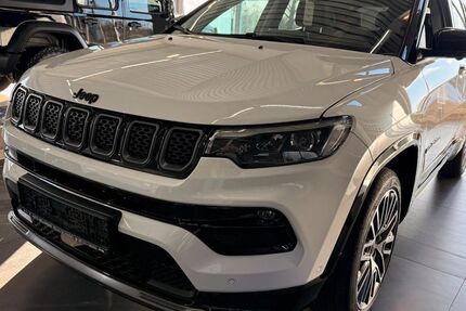 Jeep Compass 19.500 km 36.900 &euro; Schwaig 85445