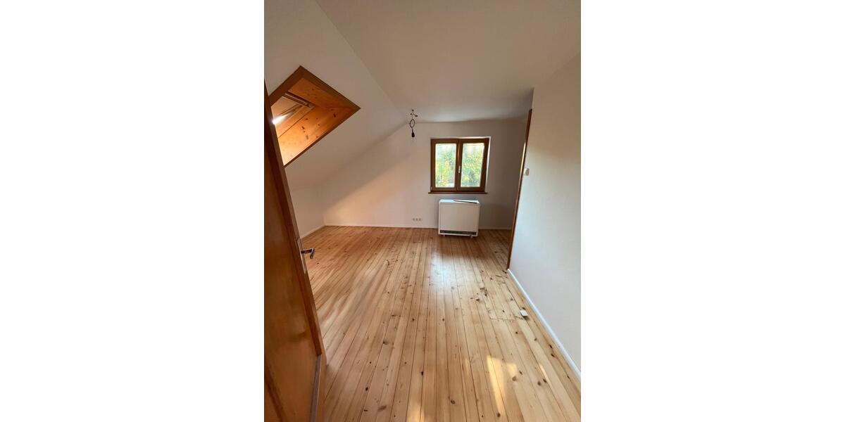 Etagenwohnung Grafing bei München - 4 Zimmer, 93 m&sup2;, 1.350&euro; | Angebot:24845559