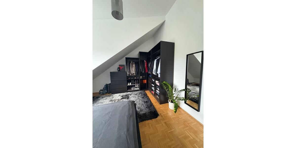 Dachgeschoßwohnung Maintal - 2 Zimmer, 59 m&sup2;, 890&euro; | Angebot:26232506
