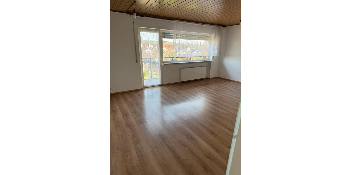 Mehrfamilienhaus, Wohnhaus Oberderdingen - 3 Zimmer, 105 m&sup2;, 1.250&euro; | Angebot:26130666