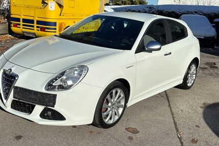 Alfa Romeo Giulietta 191.000 km 3.550 &euro; Bernau am Chiemsee 83233