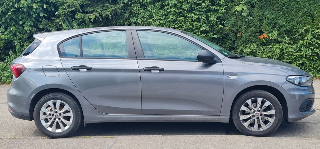Fiat Tipo 80.000 km 8.600 &euro; Bad Urach- Sirchingen 72574