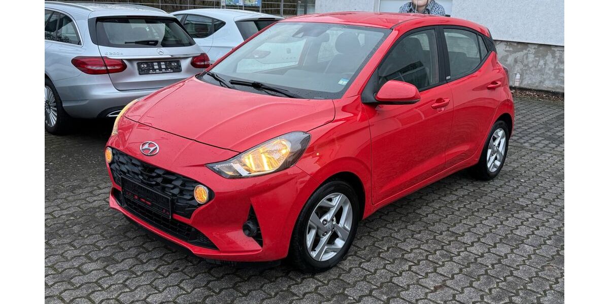 Hyundai i10 23.000 km 11.800 &euro; Völklingen 66333