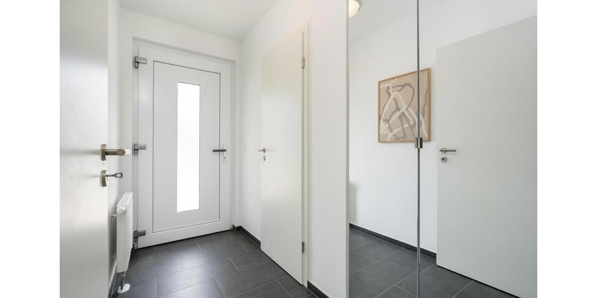 Reihenhaus Roth - 6 Zimmer, 141 m&sup2;, 1.750&euro; | Angebot:25745960