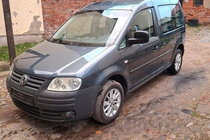 VW Caddy 330.813 km 2.999 &euro; Altenburg 04600