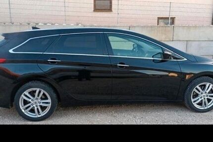 Hyundai i40 160.000 km 8.550 &euro; Regensburg 93057
