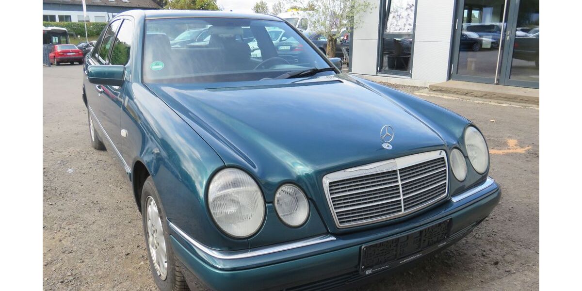 Mercedes-Benz E 230 91.880 km 4.900 &euro; Lindlar 51789