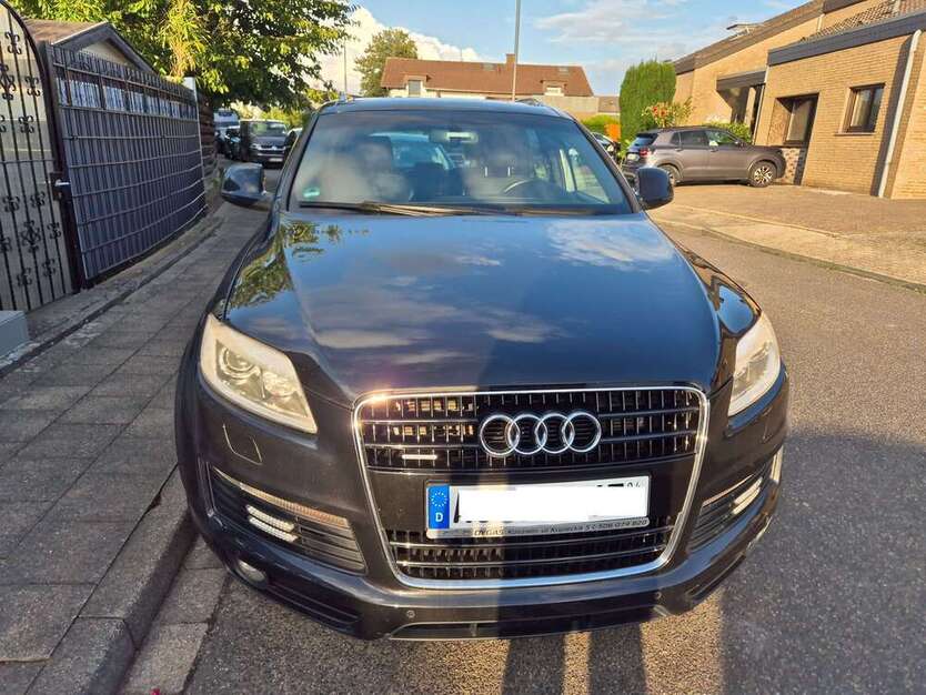 Q7