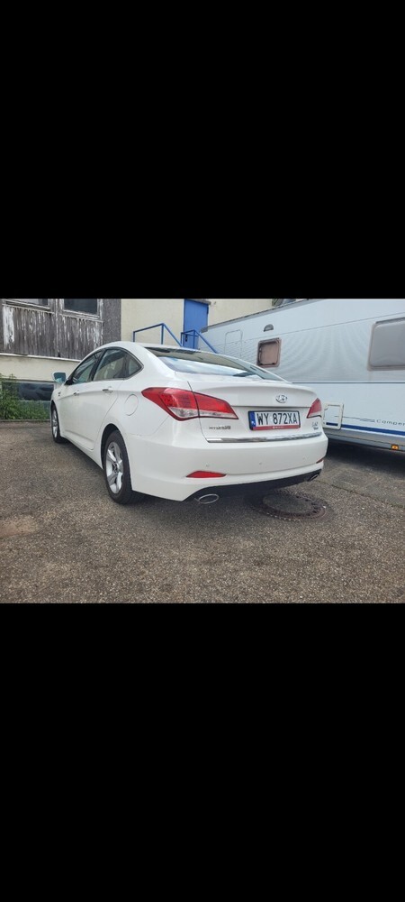 Hyundai i40 162.000 km 5.200 € Stuttgart 70173