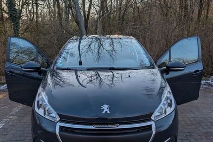 Peugeot 208 103.500 km 6.700 &euro; Hamburg 22765