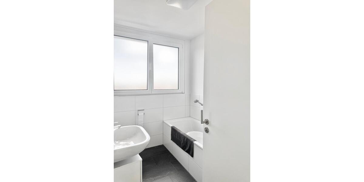 Einfamilienhaus Reutlingen - 5.5 Zimmer, 112 m&sup2;, 1.400&euro; | Angebot:26581374