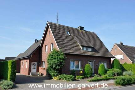 Zweifamilienhaus mit Garage, Balkon und Teilkeller in ruhiger Lage von Südlohn 3 zimmer