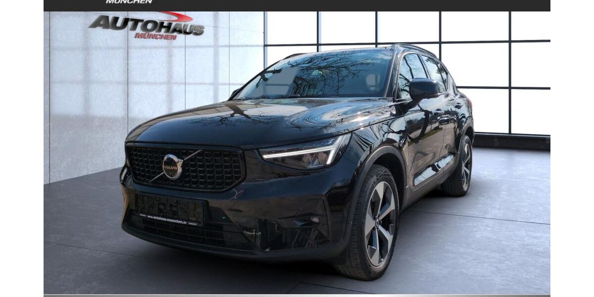 Volvo XC40 28.000 km 34.990 &euro; München 81825